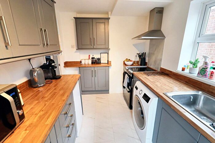 3 Bedroom Semi-Detached House For Sale In Woodleigh, Thornbury, BS35