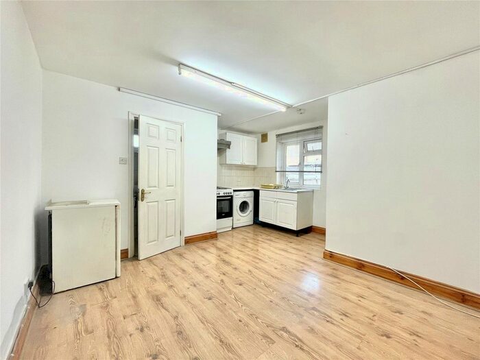1 Bedroom Flat To Rent In Dormers Wells Lane, Southall, UB1