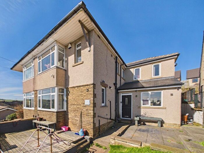 5 Bedroom Semi-Detached House For Sale In Sapgate Lane, Bradford, BD13