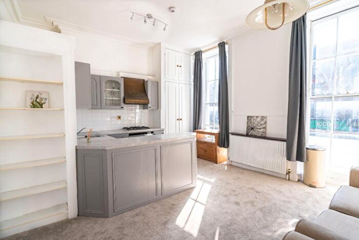 1 Bedroom Flat To Rent In Camden High Street, London, NW1