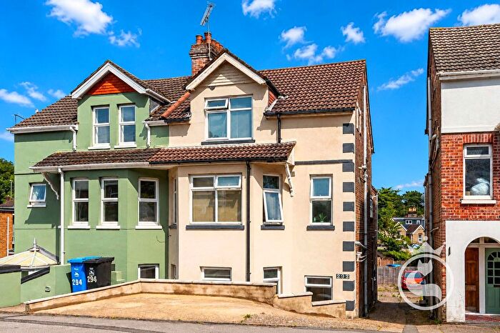 2 Bedroom Flat For Sale In Bournemouth Road, Poole, BH14