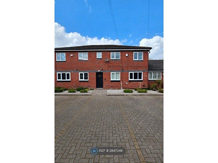 2 Bedroom Flat To Rent In Coppull, Chorley, PR7