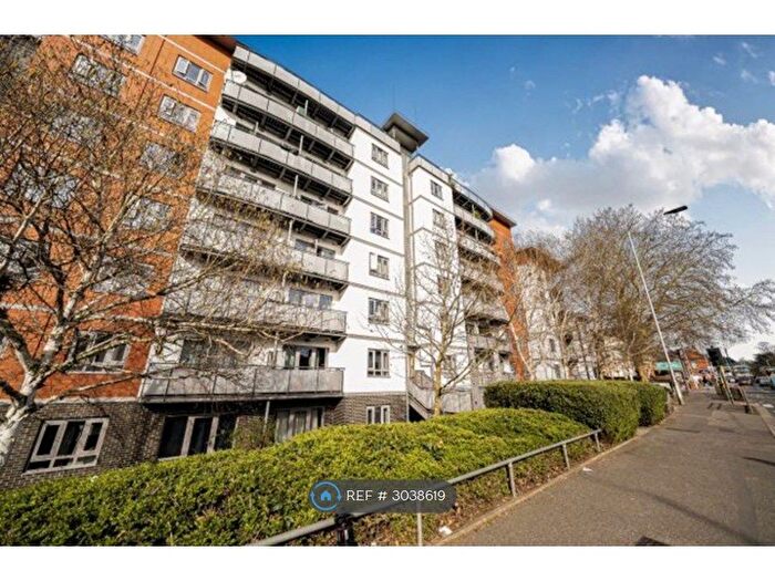 1 Bedroom Flat To Rent In Norwood Road, Reading, RG1