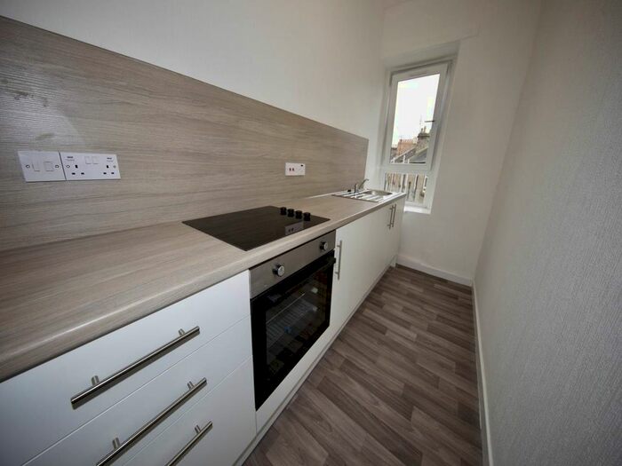 2 Bedroom Flat To Rent In Albert Street, Dundee, DD4