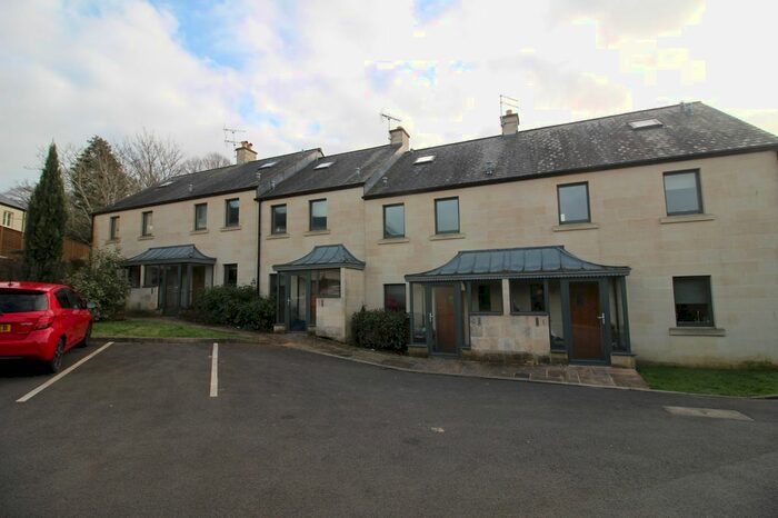 3 Bedroom Terraced House To Rent In Darlington Road, Bath, BA2