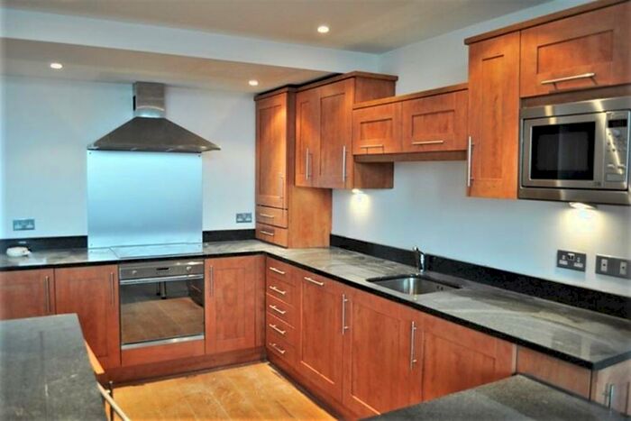2 Bedroom Apartment To Rent In Grainger Street, Newcastle Upon Tyne, NE1