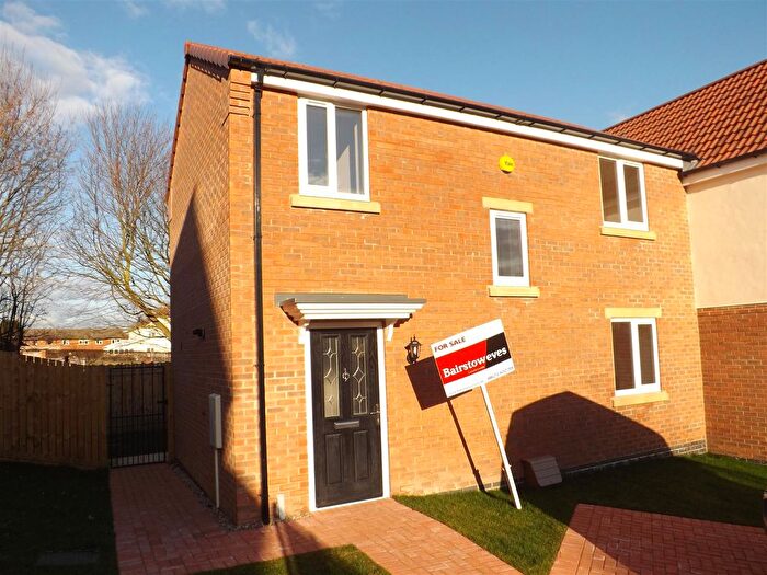 3 Bedroom Semi Detached House To Rent In Hillcrest Main Road, Newark, NG22