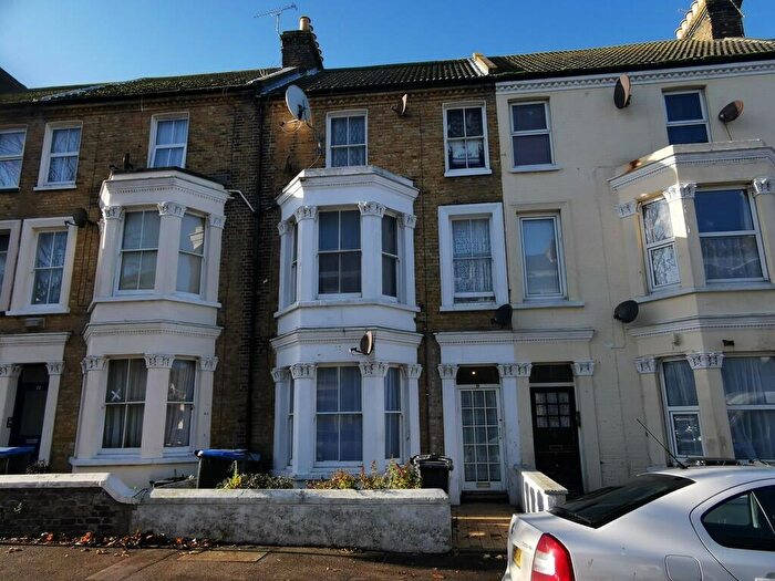 1 Bedroom Flat To Rent In Gordon Road, Cliftonville, CT9