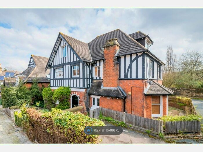 2 Bedroom Flat To Rent In Deerhurst Lodge, London, SW16