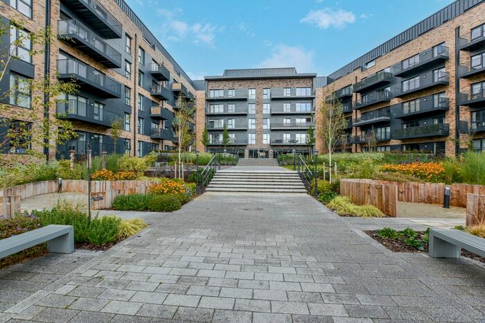 2 Bedroom Flat To Rent In George Street, Ashford, TN23