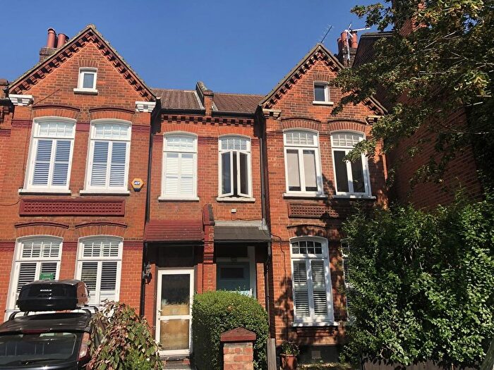 2 Bedroom Flat To Rent In Croxted Road, Herne Hill, London, SE24