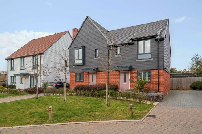 2 Bedroom Semi-Detached House To Rent In West End, Surrey, GU24