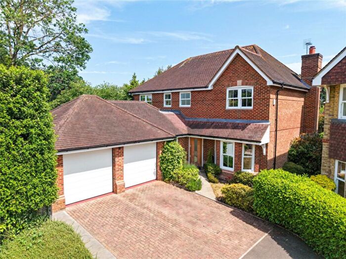 4 Bedroom Detached House For Sale In Westdene, Walton-on-Thames, KT12