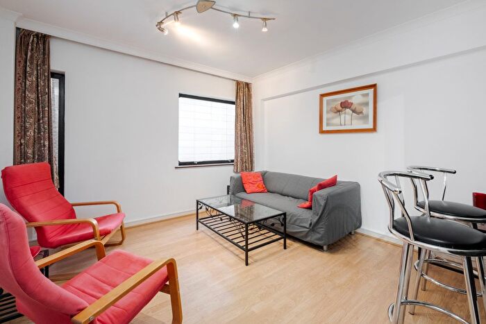 1 Bedroom Flat For Sale In Upper Thames Street, London, EC4V