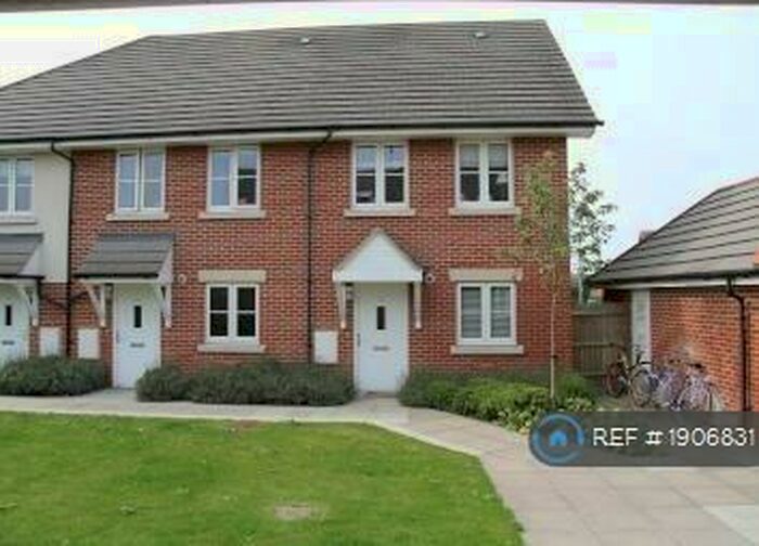 2 Bedroom End Of Terrace House To Rent In Portfield Close, Chichester, PO19