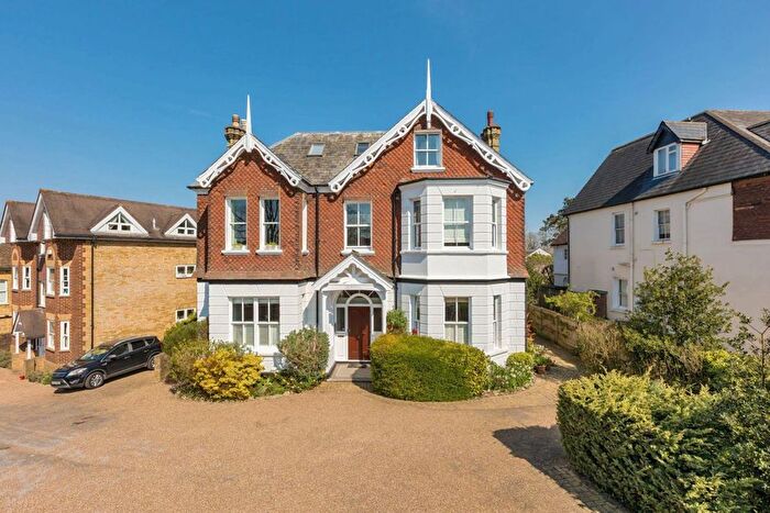 2 Bedroom Flat To Rent In Granville Road, Sevenoaks, TN13
