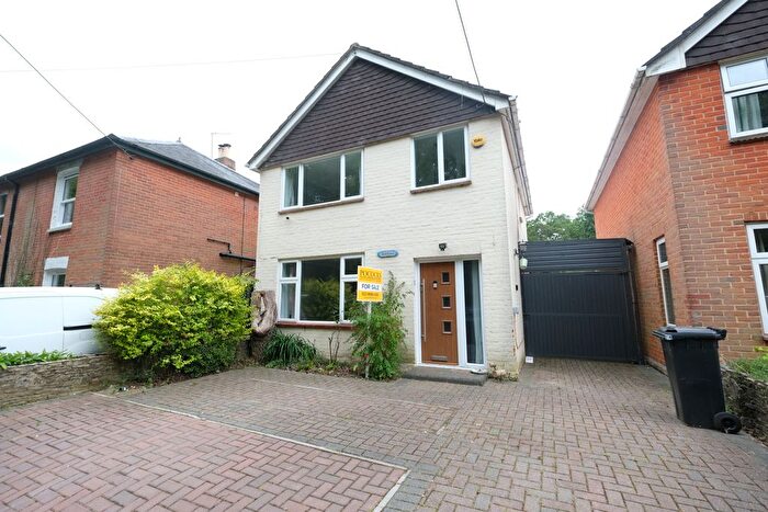 3 Bedroom Detached House For Sale In Pooks Green, Marchwood, SO40