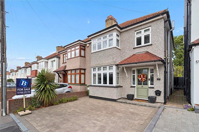 3 Bedroom Semi-Detached House For Sale In Hillcrest Road, Hornchurch, RM11