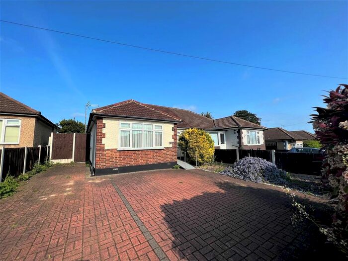3 Bedroom Bungalow To Rent In Westbourne Grove, Westcliff-On-Sea, SS0