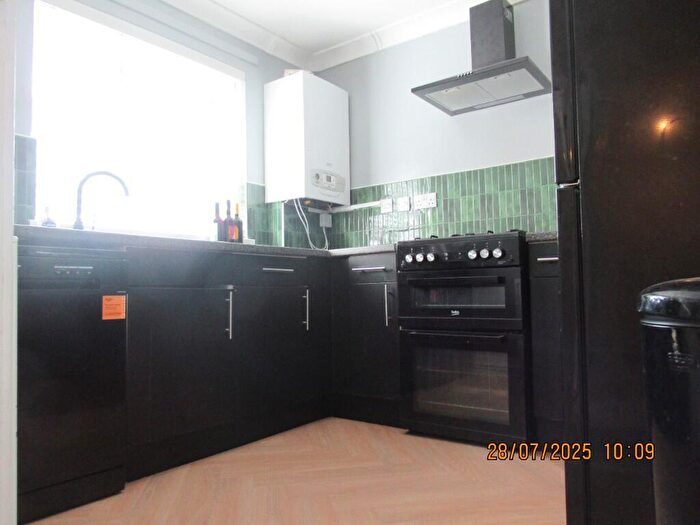 1 Bedroom Flat To Rent In Lincoln Road, Stevenage, Hertfordshire, SG1