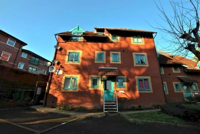 1 Bedroom Flat To Rent In Badgers Walk, Brislington, Bristol BS4