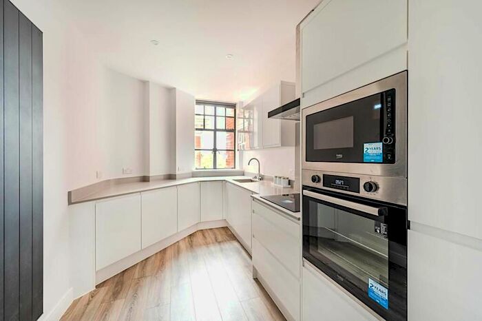 3 Bedroom Flat To Rent In Clive Court, Maida Vale, Maida Vale, London, W9