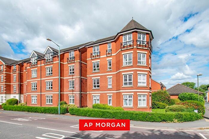 2 Bedroom Apartment For Sale In St. Peters Close, Bromsgrove, Worcestershire, B61