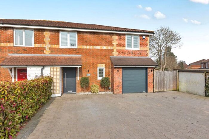 4 Bedroom Semi-Detached House To Rent In Bullfinch Close, Sevenoaks, Kent, TN13
