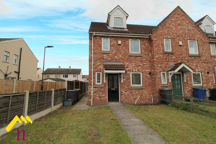 3 Bedroom Town House To Rent In Nutwell Lane, Armthorpe, Doncaster, DN3