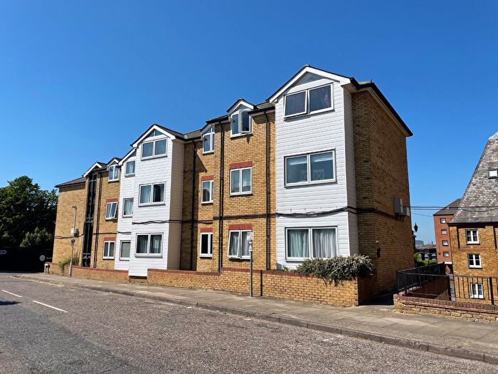 1 Bedroom Flat To Rent In The Maltings, Clifton Road, Gravesend, Kent, DA11