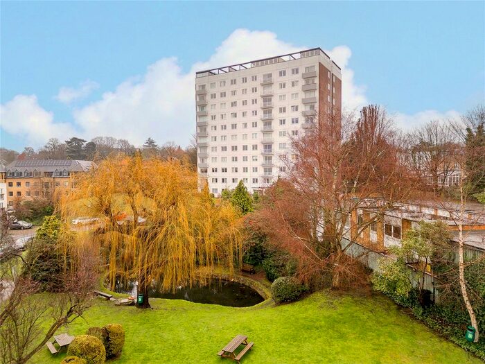 2 Bedroom Flat For Sale In Eaton Drive, Kingston Upon Thames, KT2
