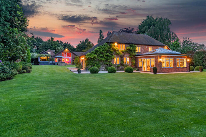 5 Bedroom Detached House For Sale In Culham Abingdon, Oxfordshire, OX14