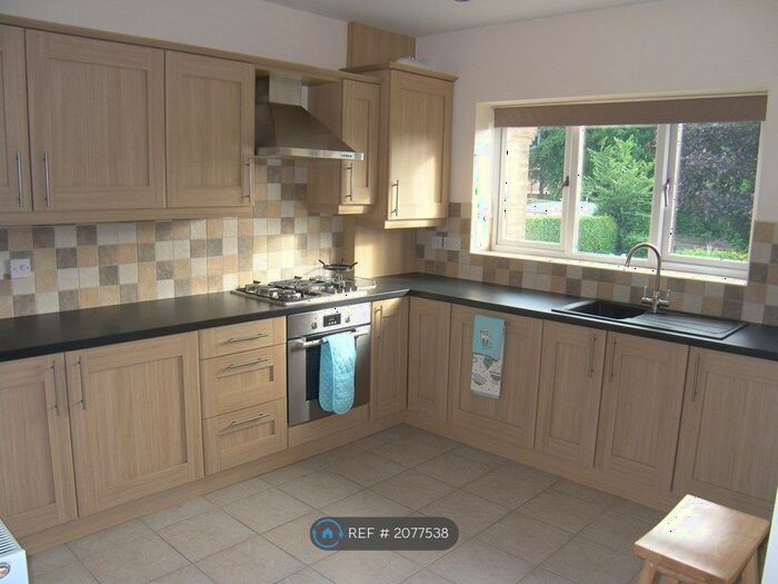 2 Bedroom Flat To Rent In Moorgate Walk, Rotherham, S60