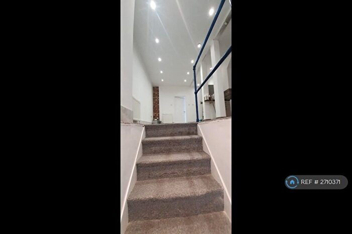 1 Bedroom Flat To Rent In Allerton, Bradford, BD15