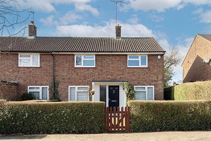 3 Bedroom End Of Terrace House For Sale In Somers Road, Welham Green, AL9
