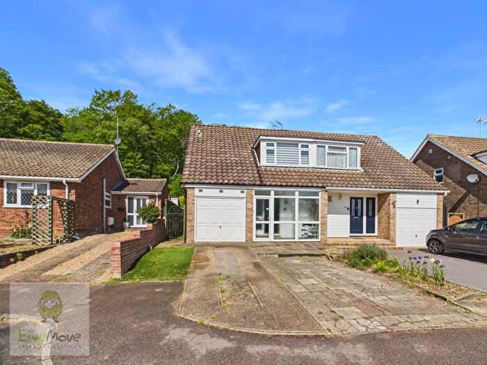 3 Bedroom Semi Detached House For Sale In Oak Drive, Higham, Rochester, ME3