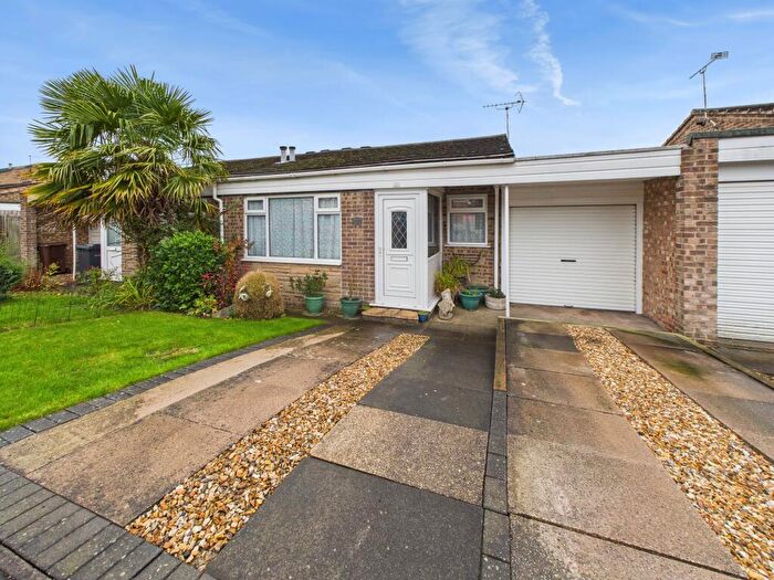 1 Bedroom Semi-Detached Bungalow For Sale In Leslie Close, Littleover, DE23