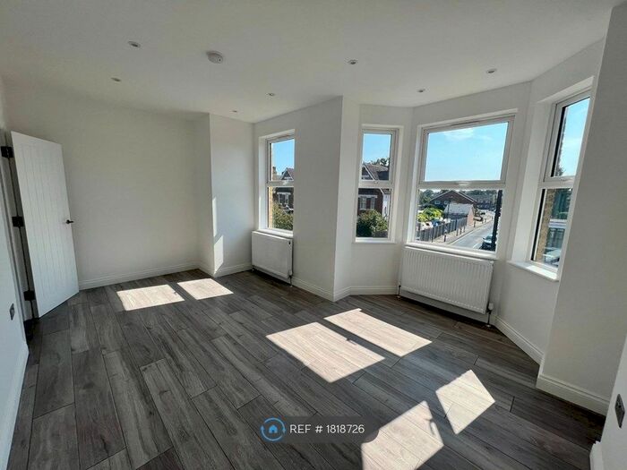 2 Bedroom Flat To Rent In Southwood Road, London, SE9