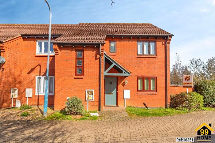 3 Bedroom Semi Detached House For Sale In Ravenglass Croft, Milton Keynes, Buckinghamshire, MK10