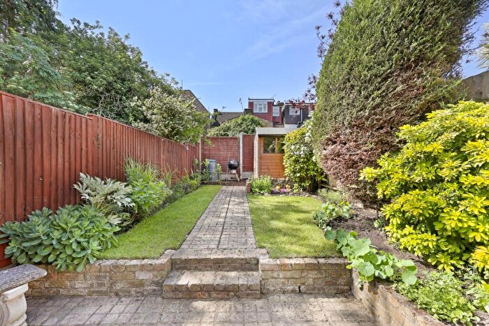 1 Bedroom Flat For Sale In , Granville Road, South Woodford, E18
