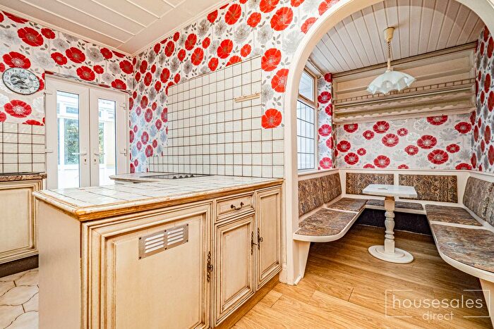 3 Bedroom Detached Bungalow For Sale In Kingston Crescent, Bridlington, YO15