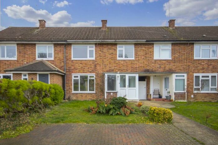3 Bedroom Terraced House To Rent In The Roundway, Surbiton, KT10