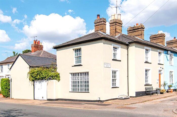 4 Bedroom House For Sale In Whinbush Grove, Hitchin, Hertfordshire, SG5