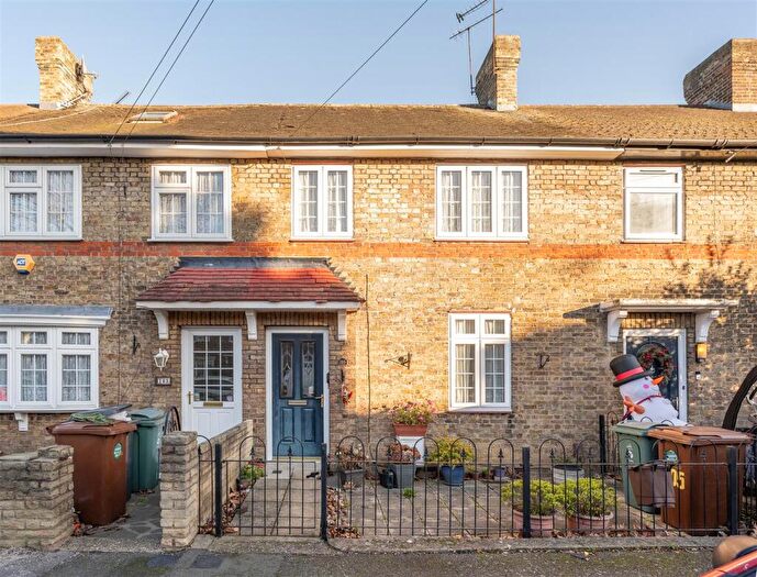 3 Bedroom House For Sale In Douglas Avenue, Walthamstow, E17