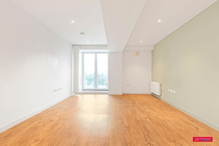 1 Bedroom Flat To Rent In High Street, London, W3