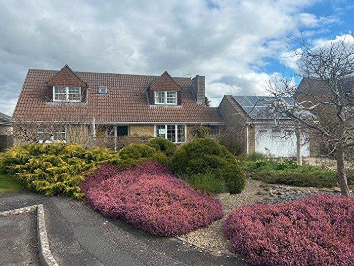 3 Bedroom Bungalow For Sale In Whitehall Close, South Petherton, Somerset, TA13