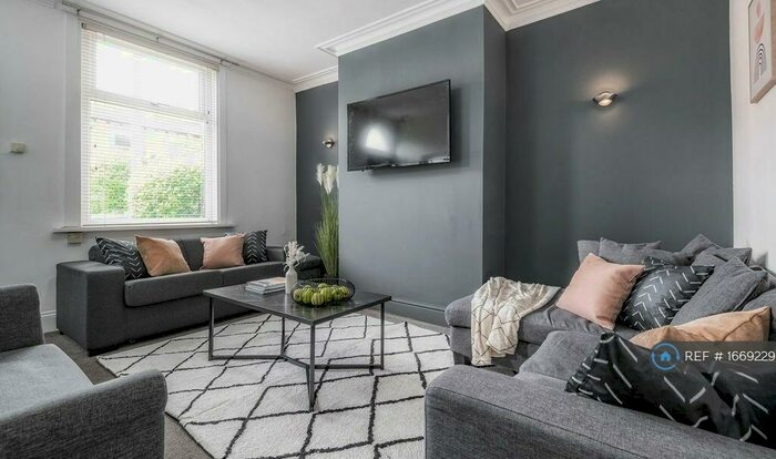 4 Bedroom Terraced House To Rent In Haddon Place, Leeds, LS4