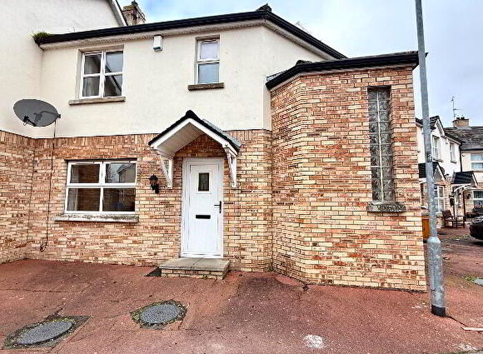 3 Bedroom Mid Terraced House For Sale In Ballycanice Close, Derry, BT47