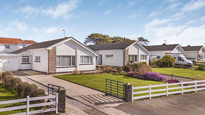 3 Bedroom Detached Bungalow For Sale In Foxhole Drive, Southgate, Swansea, SA3