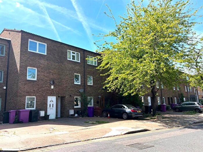 4 Bedroom Terraced House For Sale In Brick Lane, Shoreditch, E1